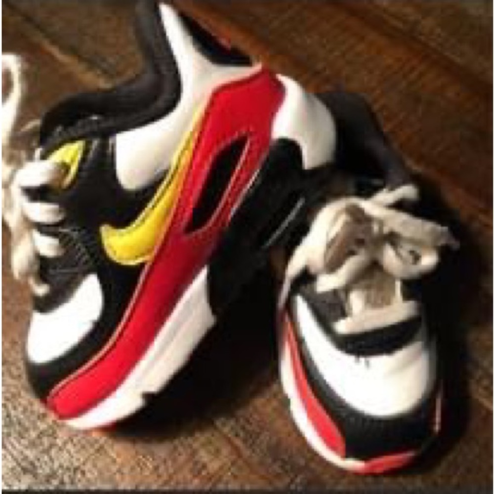 Toddler Air Max size 5
